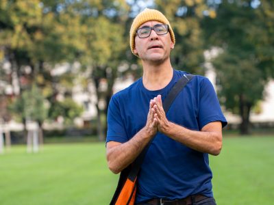 07_Simon_Chen_-_Er_will_nur_spielen_c_Fabian_Rölli_dl